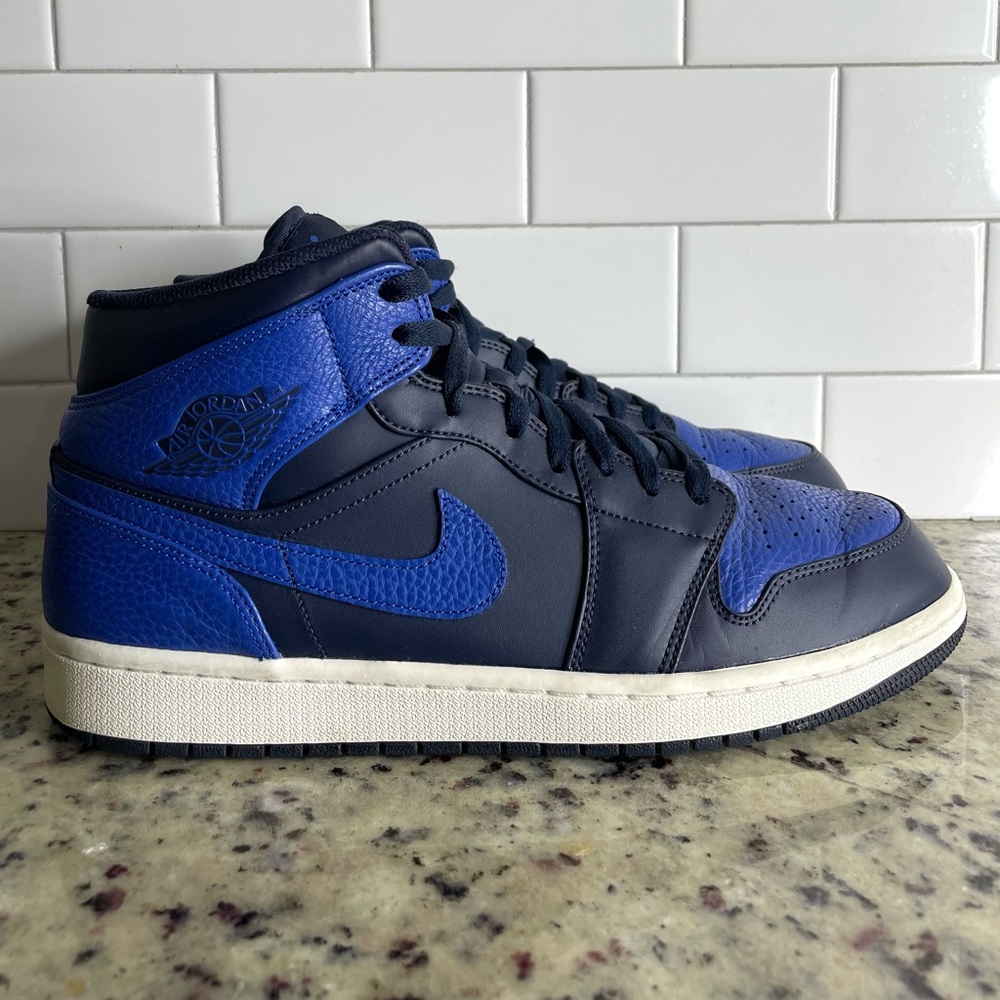 Nike Air Jordan 1 Retro Mid ‘Obsidian Royal’ Men’s Size 12 (554724-412)